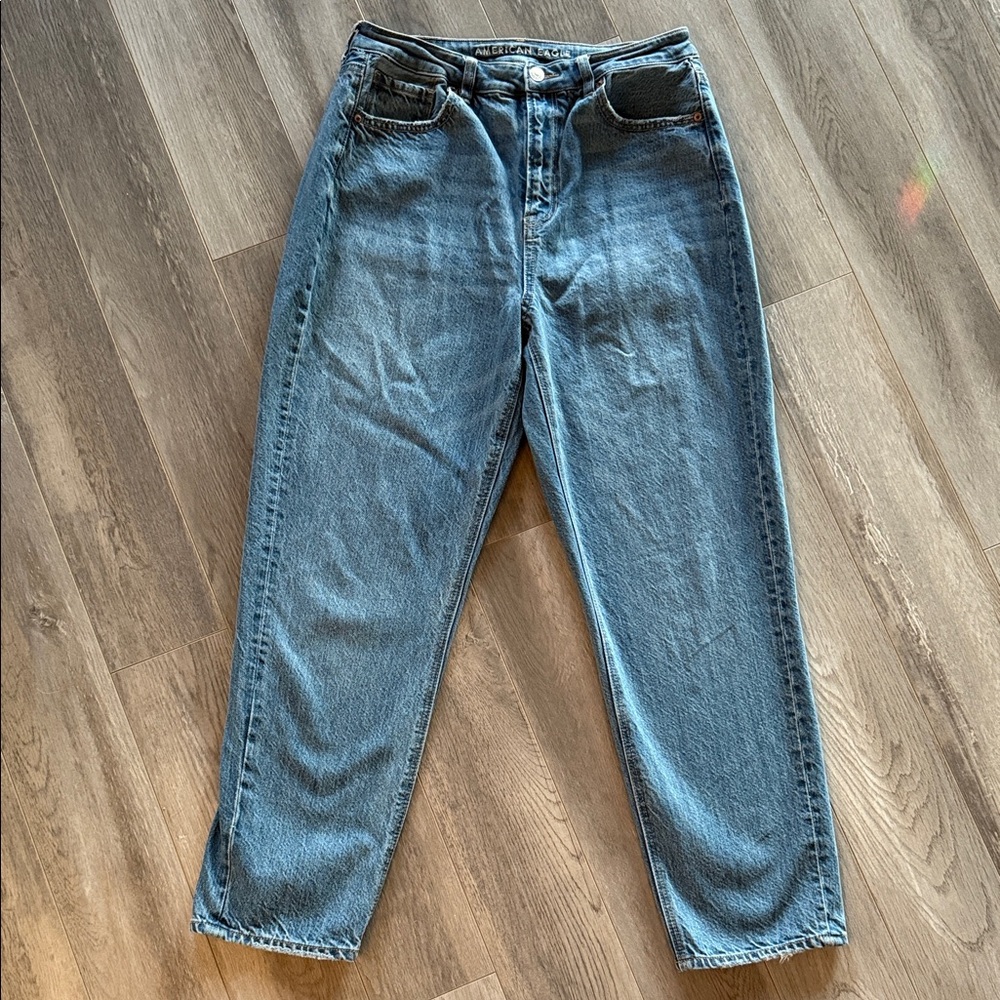 American Eagle 🦅 Mom Straight Jean, Size 10R